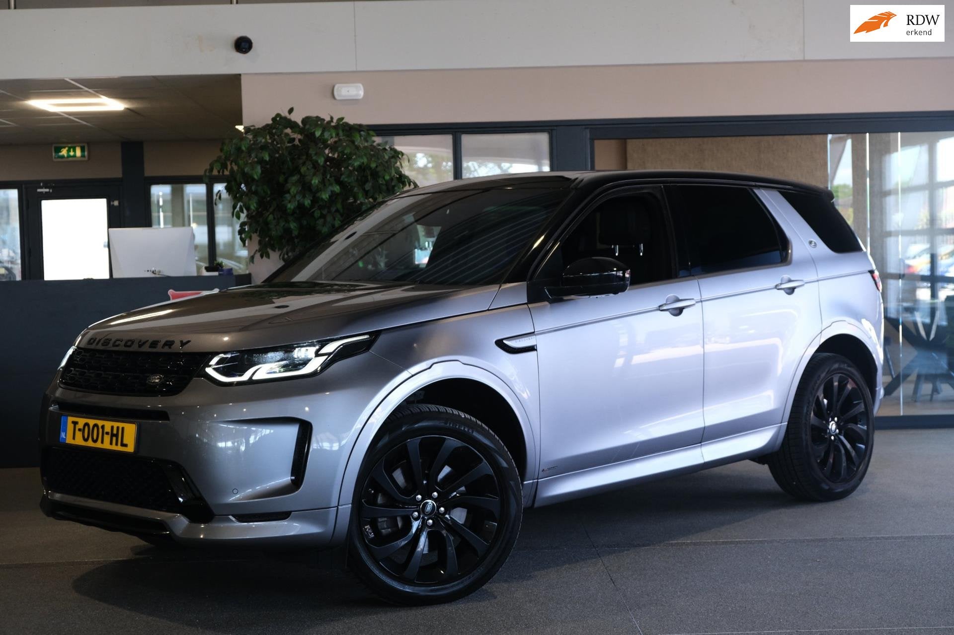 Land Rover Discovery Sport D180 2.0 R-Dynamic S Facelift Nav, Auto's, Automaat, Dealer onderhouden, Gebruikt, 4 cilinders