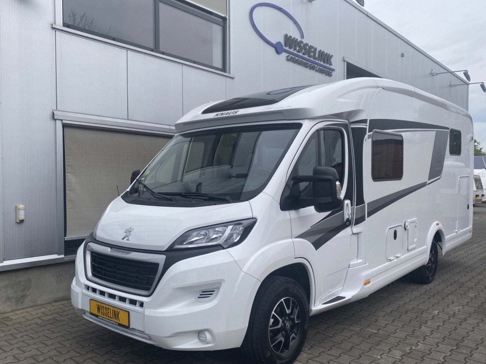 Caravans And Camping Knaus