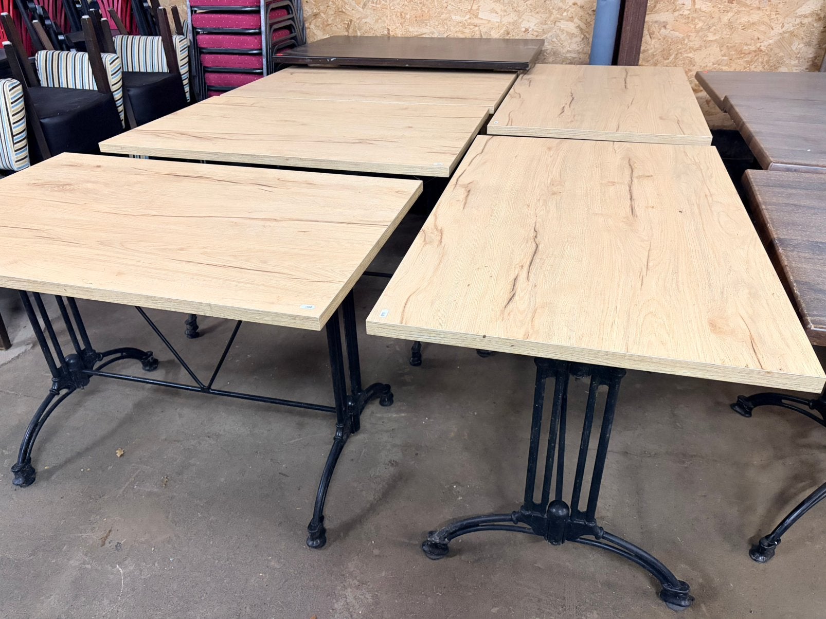 Nog 3 nette gebruikte tafels, metalen onderstel, bistro, Ophalen, Bistro, Gebruikt, 100 tot 150 cm