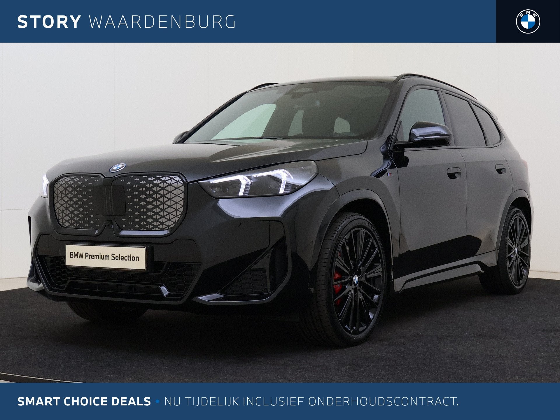 BMW iX1 eDrive20 M Sport / Panoramadak / Trekhaak / Sportsto