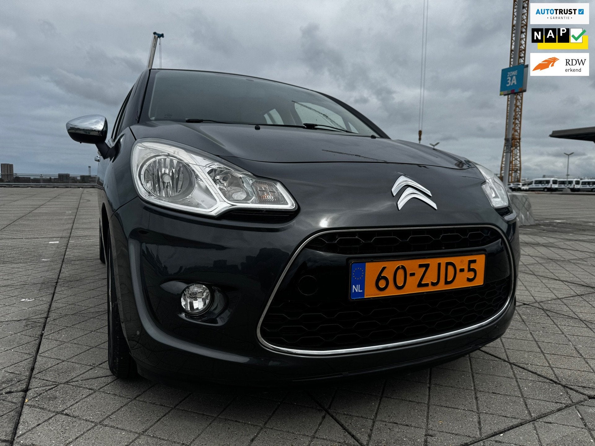 Citroen C3 1.2 VTi Collection CLIMA CRUISE PDC NAP DEALEROND, Auto's, Voorwielaandrijving, Euro 5, Stof, Zwart