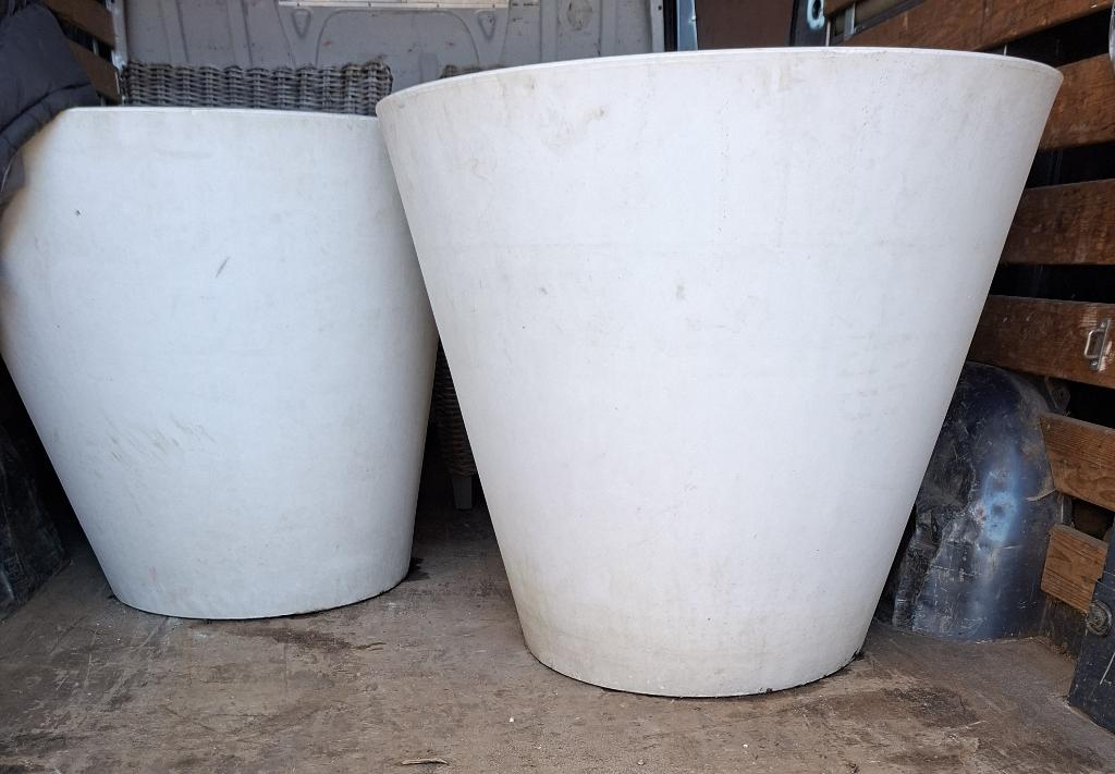 2 stuks Bloempotten, Tuin en Terras, Bloempotten, Ophalen, Kunststof, Gebruikt, 40 cm of meer