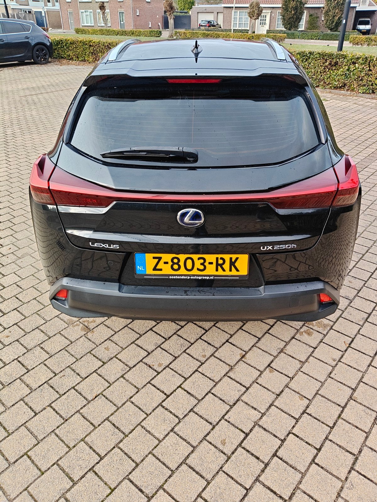 Lexus UX 250h Hybrid 184pk CVT 2019 Zwart, Auto's, Verwarmde buitenspiegels, Alcantara, Zwart, 152 pk