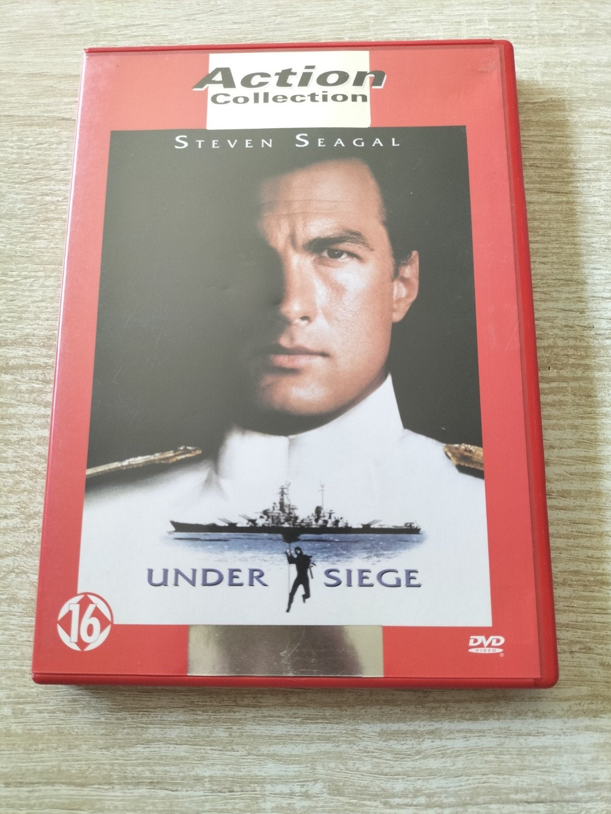 Under siege, Ophalen of Verzenden
