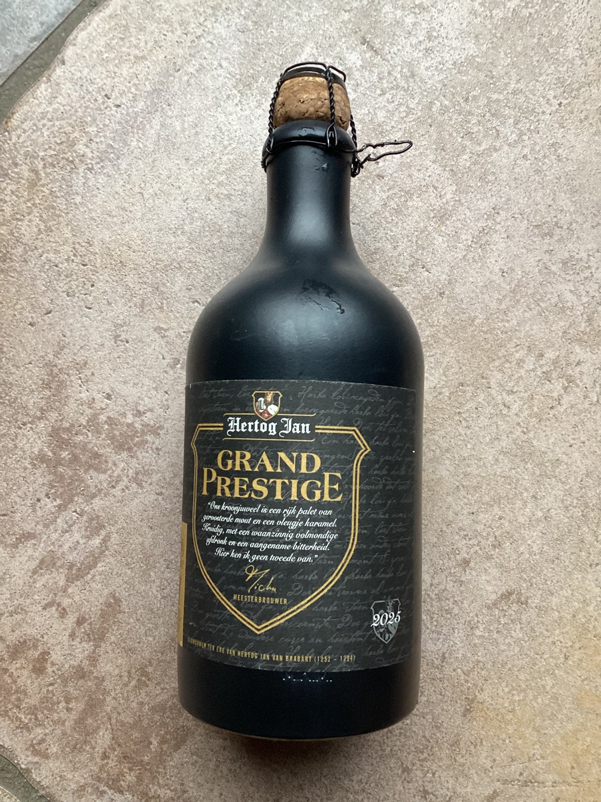 Mooie Hertog jan fles als decoratie of verzameling, Verzamelen, Biermerken, Ophalen of Verzenden, Gebruikt, Flesje(s)