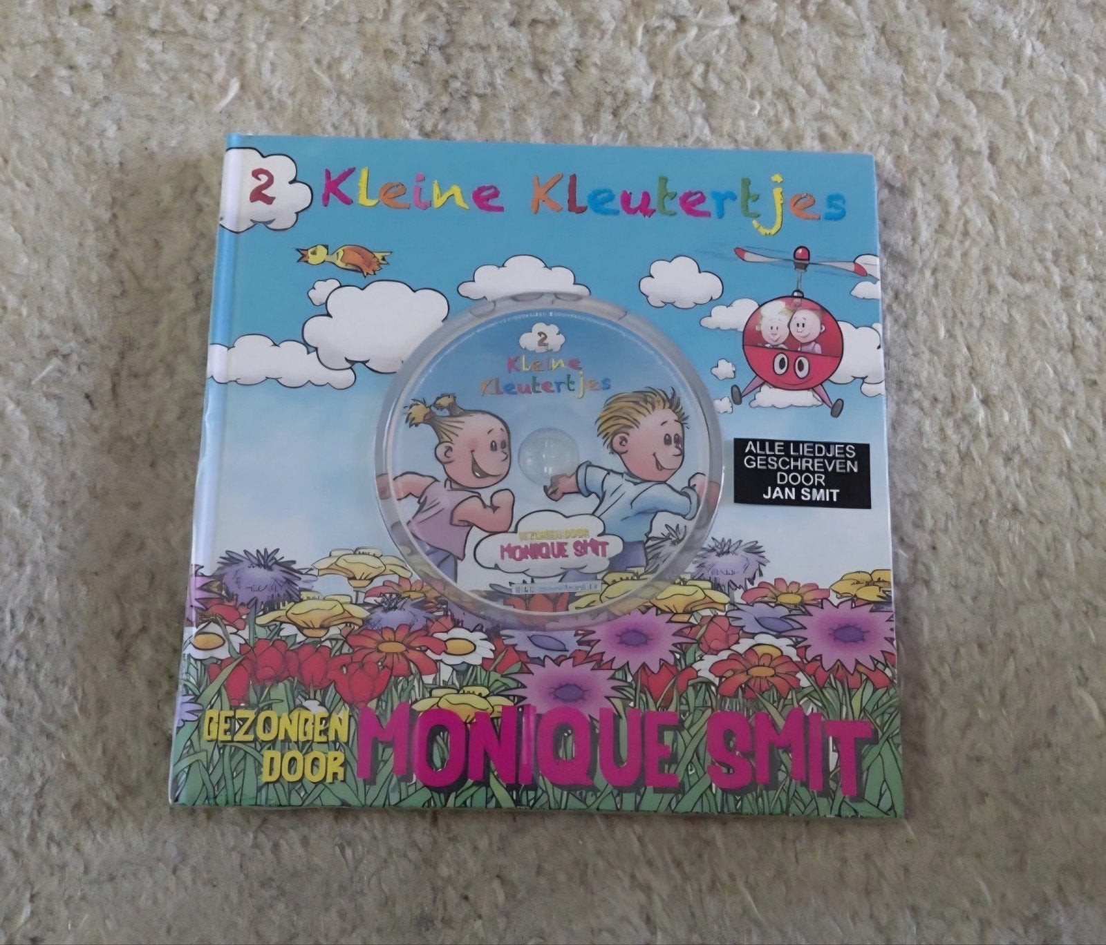 Nieuw, boekje met cd Monique Smit, Ophalen of Verzenden, Nieuw, 3 tot 4 jaar