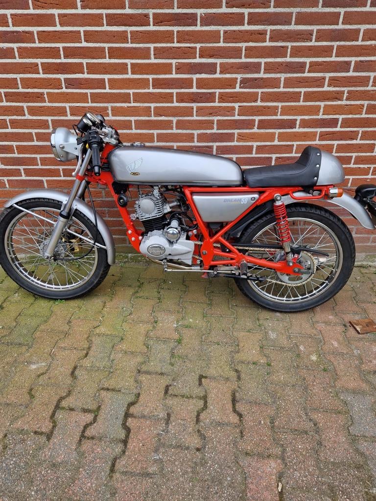 Honda Dream 50, Fietsen en Brommers, Brommers | Honda, Ophalen, Maximaal 45 km/u, 4 versnellingen, 50 cc