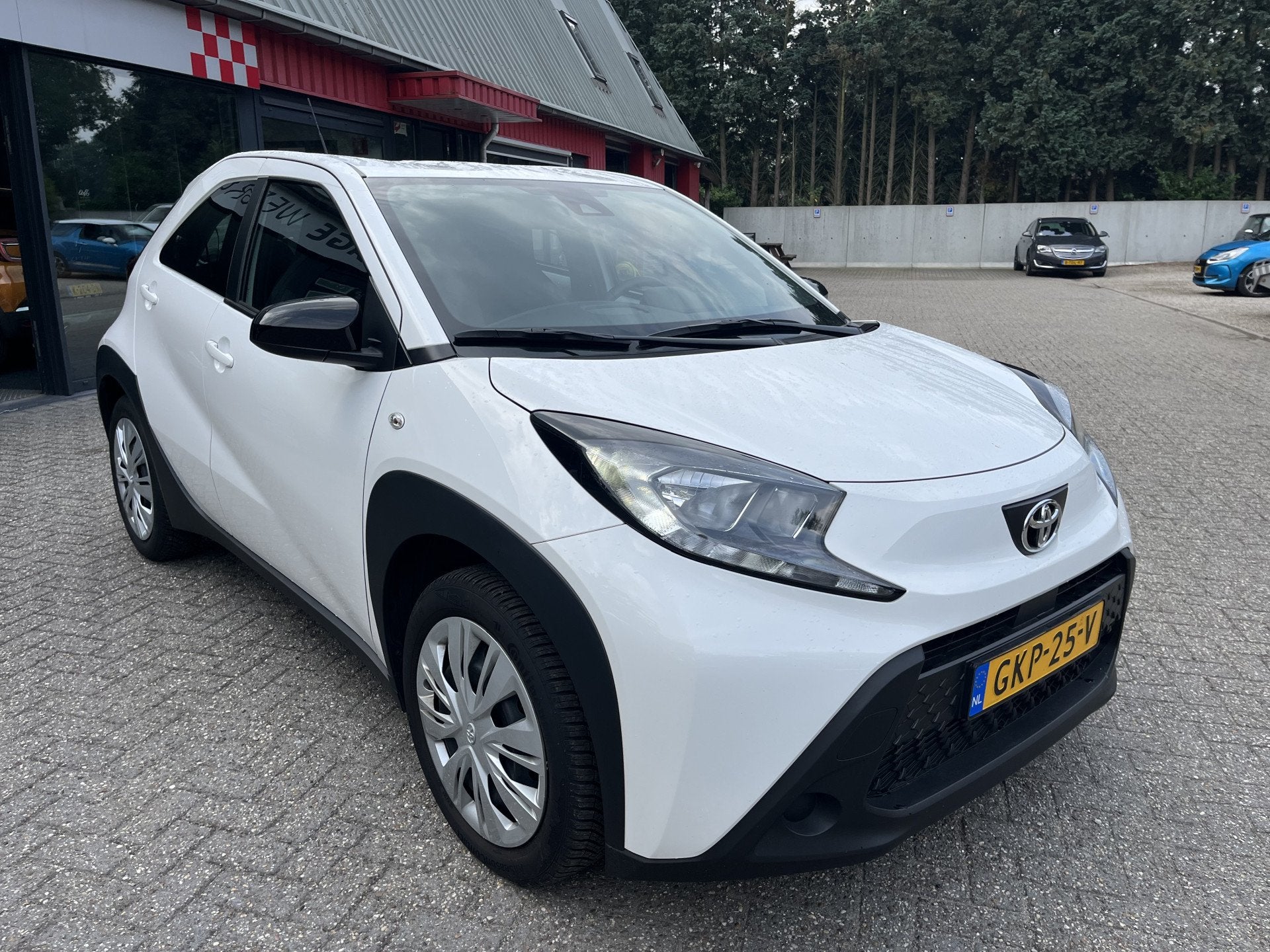Toyota Aygo X 1.0 VVT-i MT Play All-Season/Apple/Android/Cam, Auto's, Dealer onderhouden, Stof, Gebruikt, Euro 6