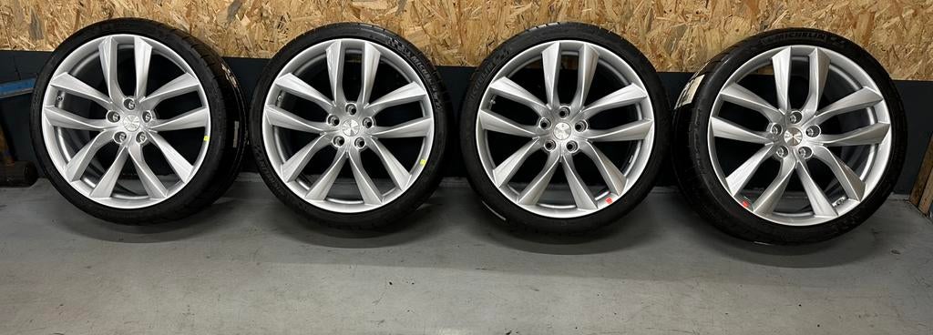 21 inch Arachnid breedset Tesla model S NIEUW!, Auto-onderdelen, Banden en Velgen, Ophalen, 265 mm, Banden en Velgen, Nieuw