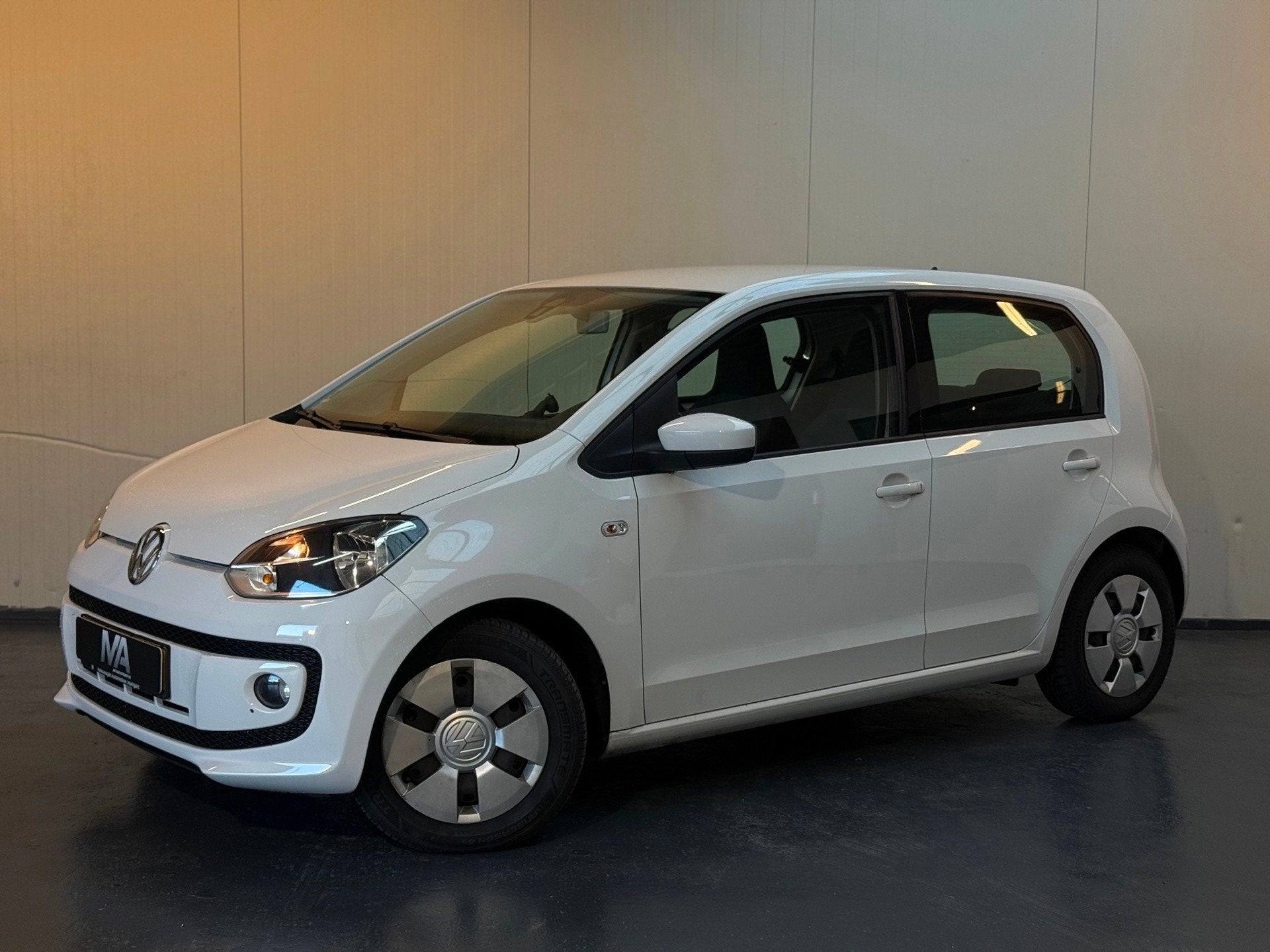 Volkswagen Up! 1.0 high up! BlueMotion Cruise control | Park, Voorwielaandrijving, Euro 5, Gebruikt, Up!