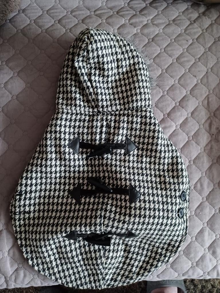 Honden jasje geruit.
Grote 34 centimeter, Dieren en Toebehoren, Honden-accessoires, Ophalen of Verzenden
