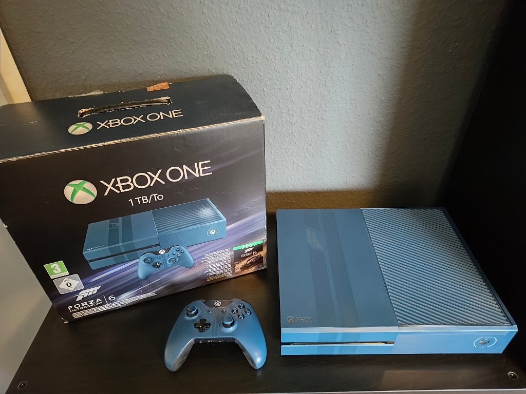 Xbox One 1TB Limited Edition Forza Motorsport 6, Gebruikt, Xbox One, Ophalen of Verzenden, 1 TB