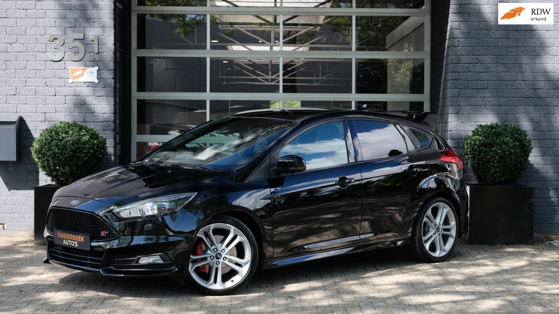Ford Focus 2.0 ST-3 Cruise|Carplay|RS Spoiler|Maxton, 15 km/l, Gebruikt, Zwart, 4 cilinders