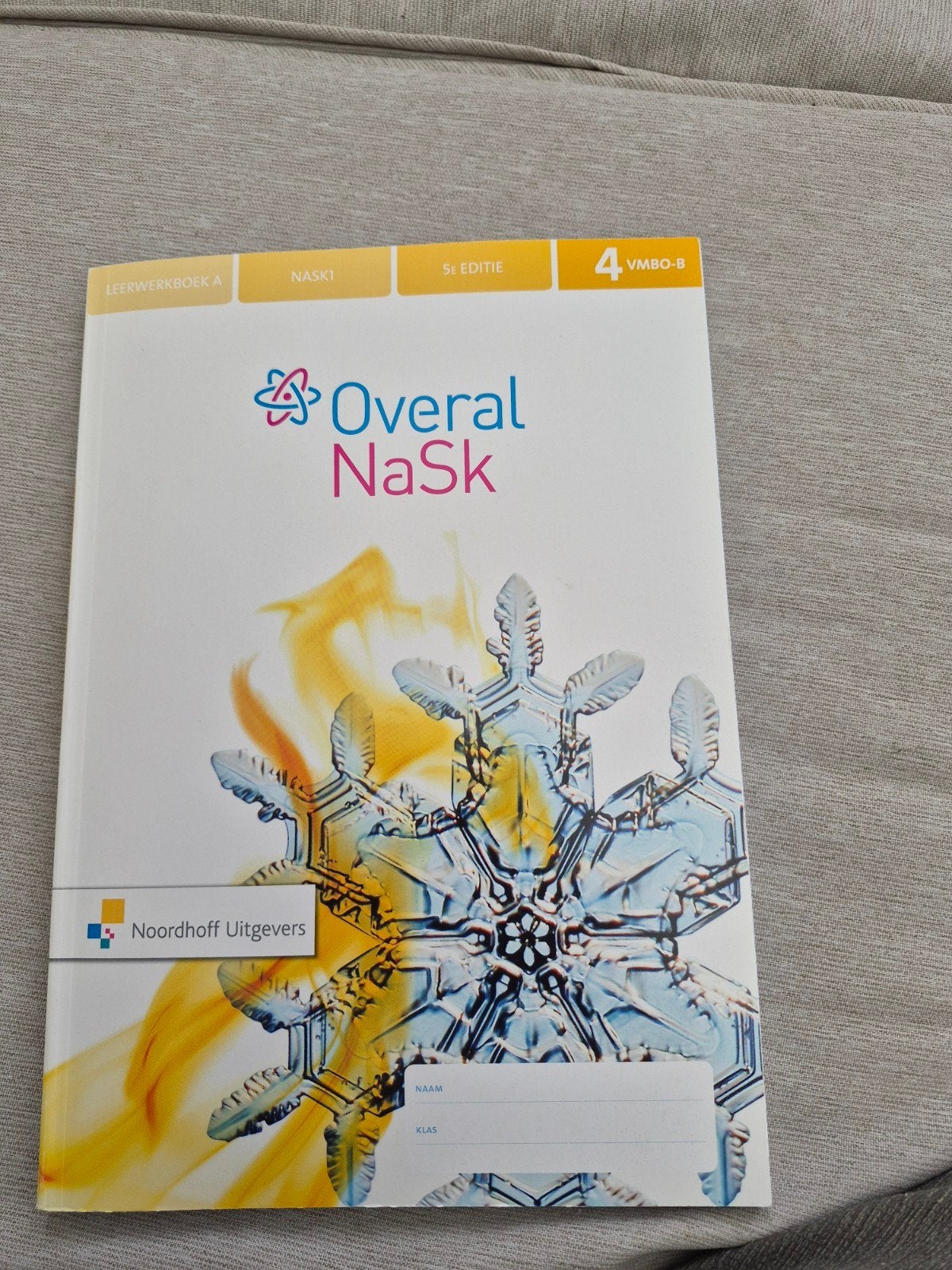 Overal NaSk1 5e editie vmbo-b 4 leerwerkboek A, Boeken, Ophalen of Verzenden, Zo goed als nieuw, Overige niveaus, Nederlands