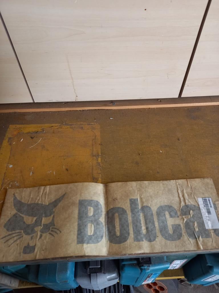 Logo bobcat, Ophalen, Nieuw