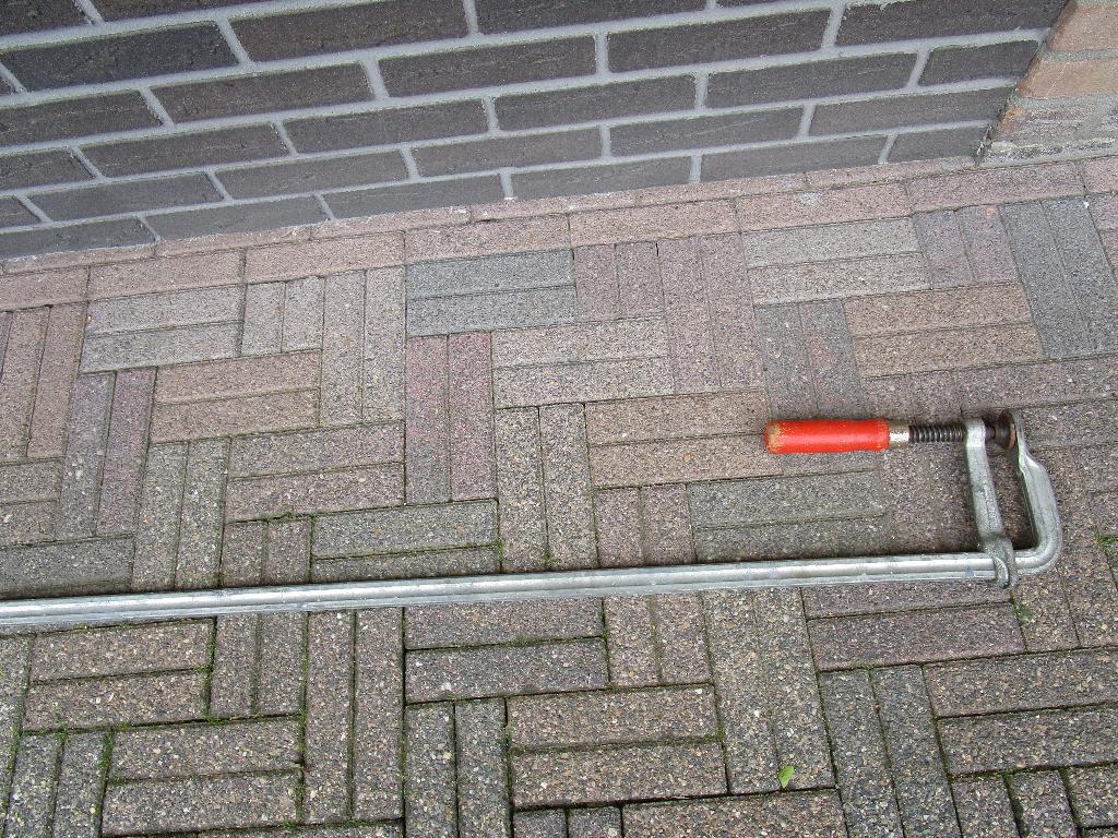 Lijmklem, Ophalen, Zo goed als nieuw