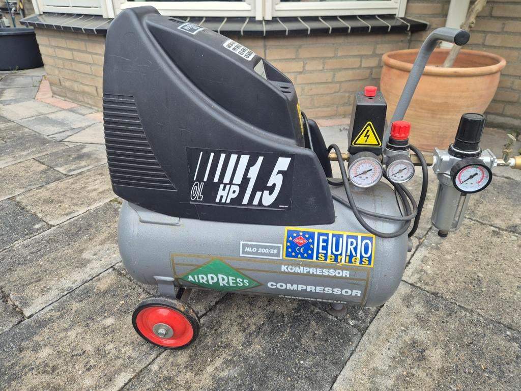 Compressor. HL 310-25, Ophalen