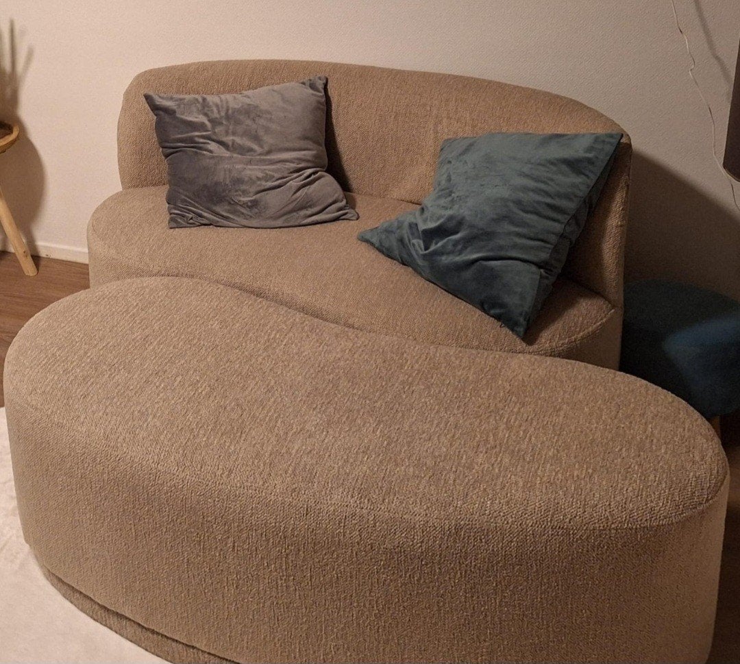 Love Seat Bankje met Bijpassende Poef, Ophalen, Zo goed als nieuw, Overige vormen, Stof