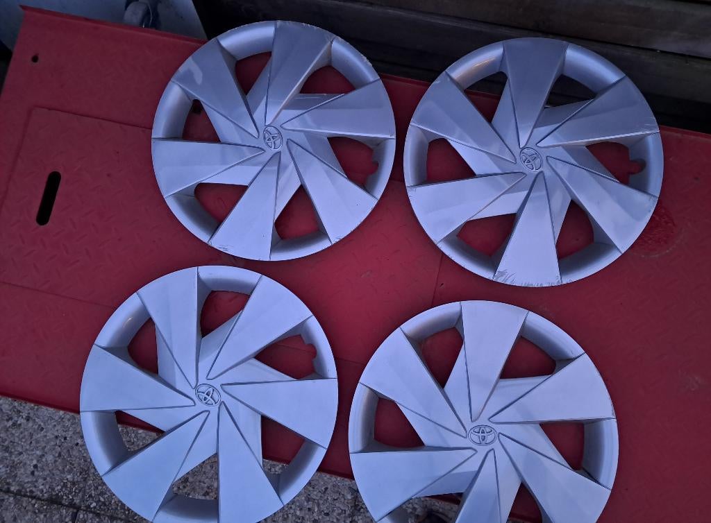 Originele Toyota wieldoppen 15 inch, Auto diversen, Wieldoppen, Ophalen of Verzenden, Gebruikt