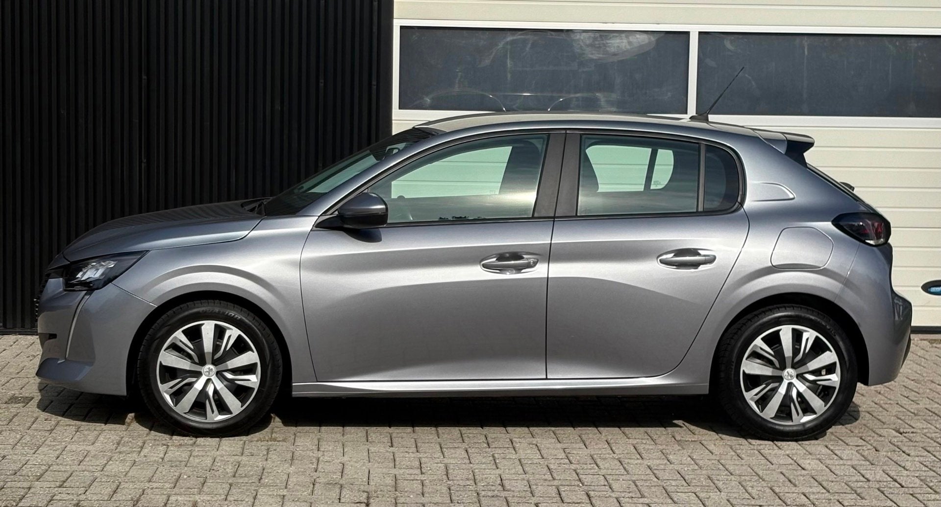 Peugeot 208 1.2 PureTech Active, Auto's, Voorwielaandrijving, Dealer onderhouden, Stof, 1199 cc