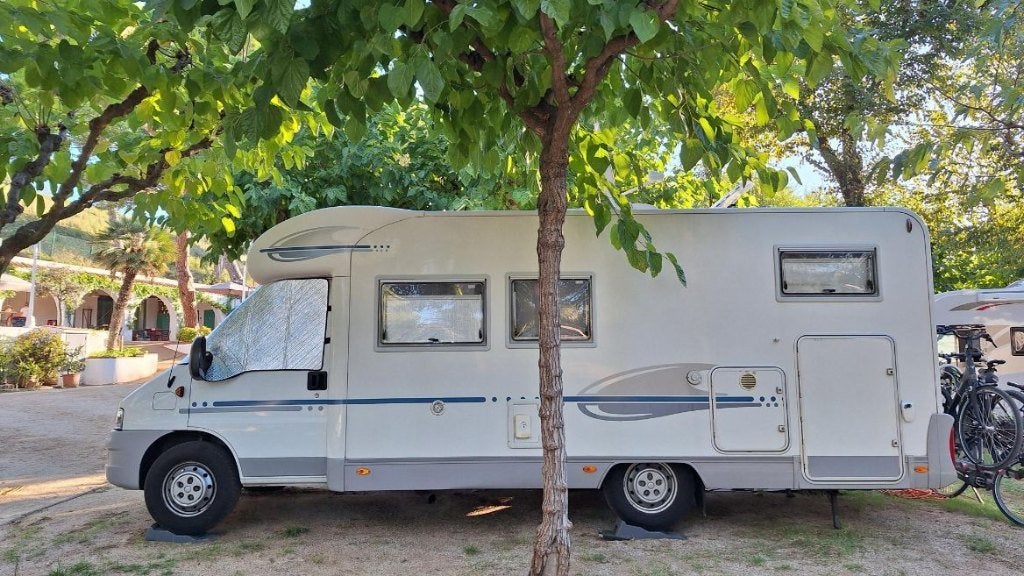 Adria Coral 660SL camper, Caravans en Kamperen, Afzuigkap, Ringverwarming, Fiat, 6 tot 7 meter