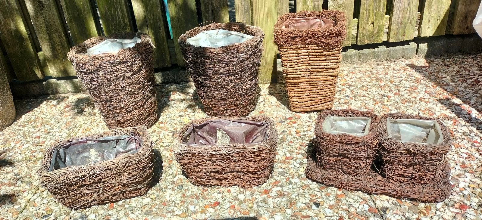 Rotan bloempotjes/bakjes, Tuin en Terras, Ophalen of Verzenden, Zo goed als nieuw, Rond, Minder dan 30 cm