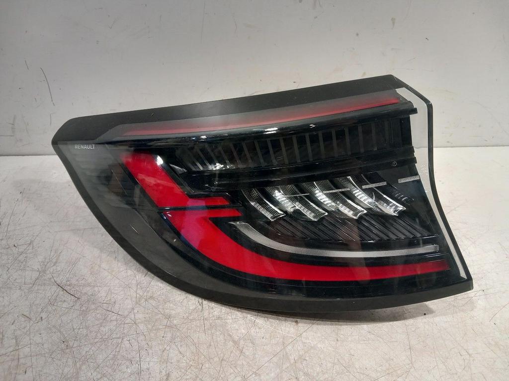 Achterlicht links buiten Renault Espace, Onderdelen@venauto.nl, Van der Ven Autorecycling B.V., Gebruikt, Ettenseweg 76, 4706 PB Roosendaal, The Netherlands