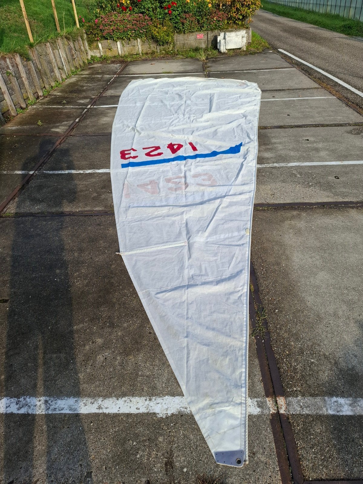 Te koop grootzeil en mast voor efsixzeilboot, Ophalen of Verzenden, Gebruikt, Minder dan 15 m²