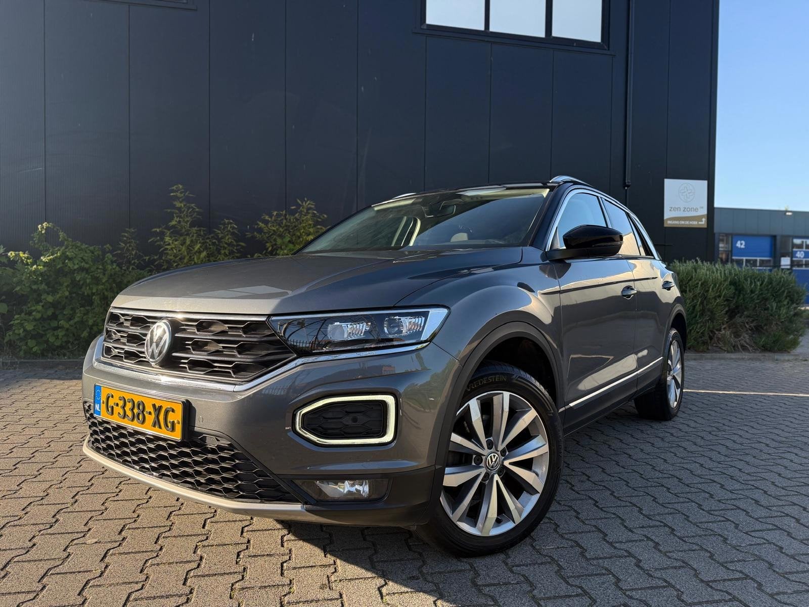 Volkswagen T-Roc 1.6 TDI Style Business (RIJKLAAR), Auto's, Voorwielaandrijving, Gebruikt, 4 cilinders, 116 pk