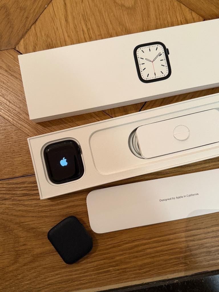 Apple Watch Series 7 - 45 mm zwart (compleet / in de doos), Sieraden, Tassen en Uiterlijk, Smartwatches, Ophalen, Apple Watch ⌚️