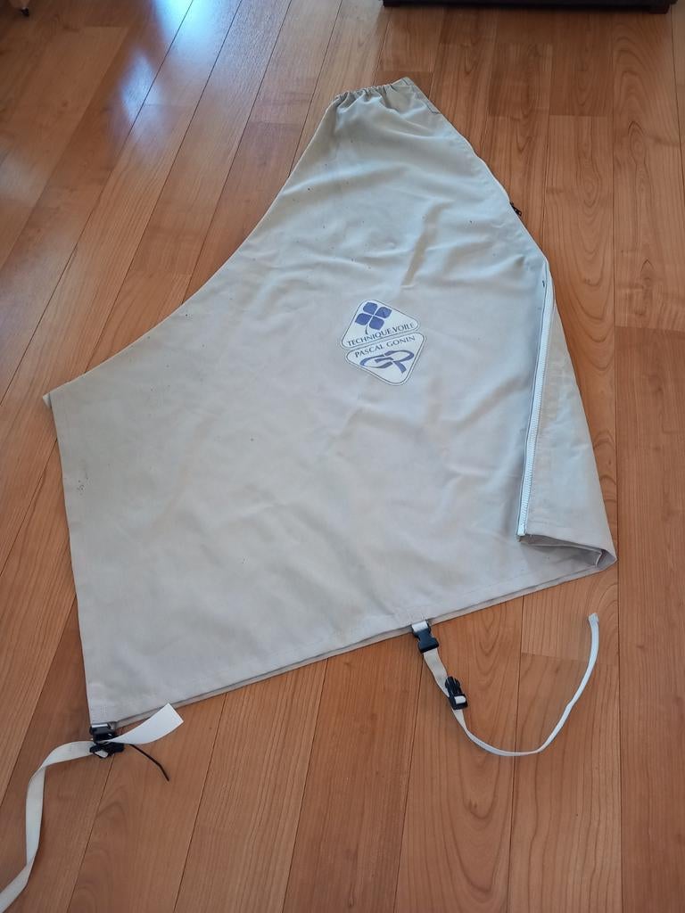 Maindrop huik mast beige/ grijs, Watersport en Boten, Zeilen en Zeiltoebehoren, Ophalen of Verzenden, Minder dan 15 m²