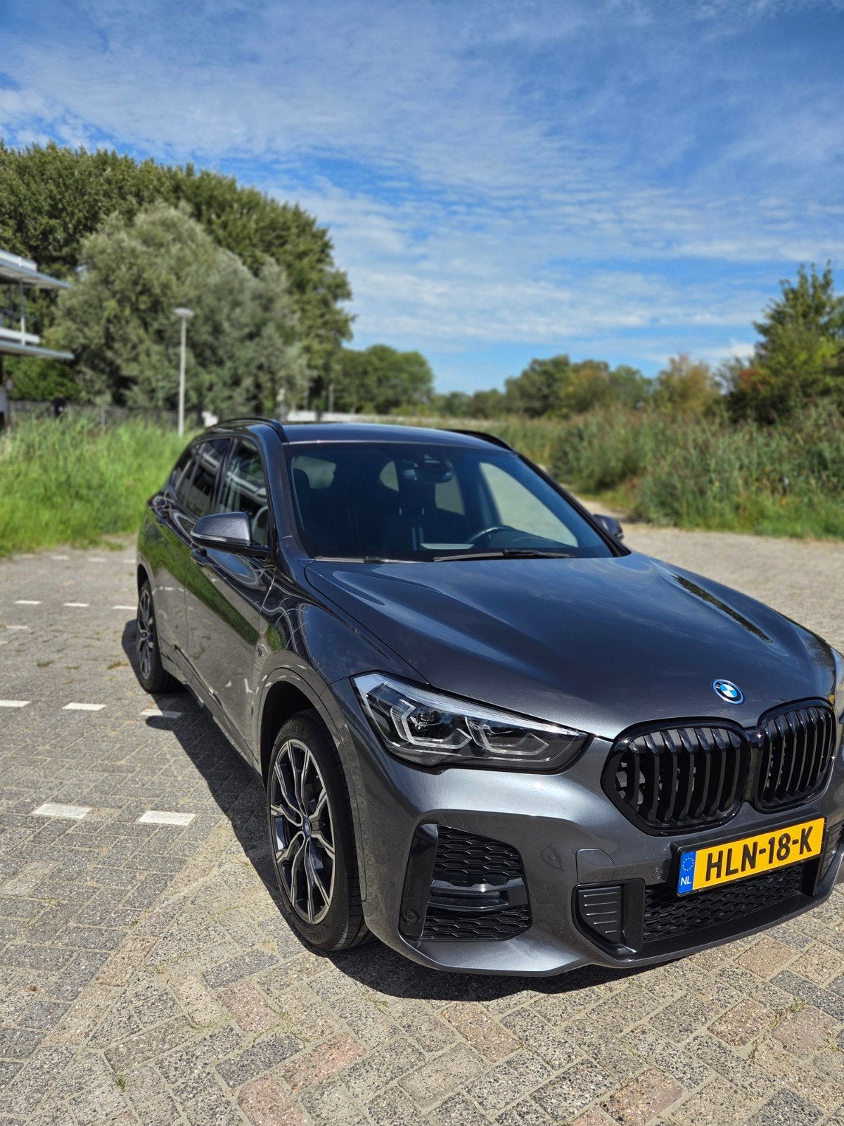 BMW X1 Xdrive25e 220pk Aut 2022 Grijs, 125 pk, Leder en Stof, Plug-in hybride, SUV of Terreinwagen