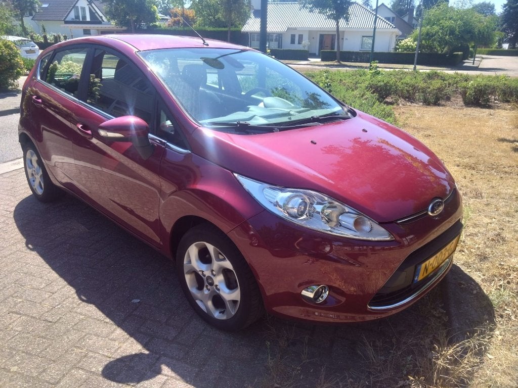 Ford Fiësta 1.25 60KW 5DR 2009 Rood, Auto's, Voorwielaandrijving, Handgeschakeld, Particulier, 954 kg