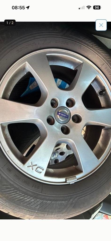Originele Volvo XC60 wielset (4stuks) met zomerbanden, Ophalen, Gebruikt, Banden en Velgen, 17 inch