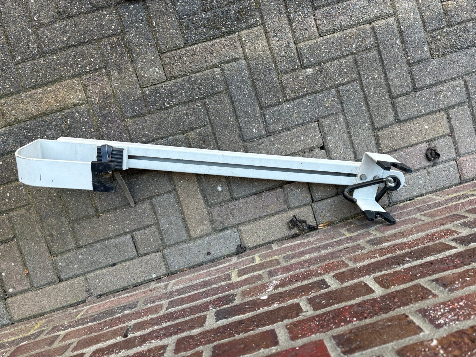 Dakdragers 2 stuks, Ophalen, Zo goed als nieuw