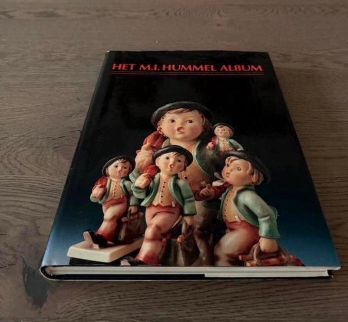 Het M.I. Hummel Album - Prachtig Geïllustreerd Boek, Ophalen of Verzenden, Zo goed als nieuw, Catalogus