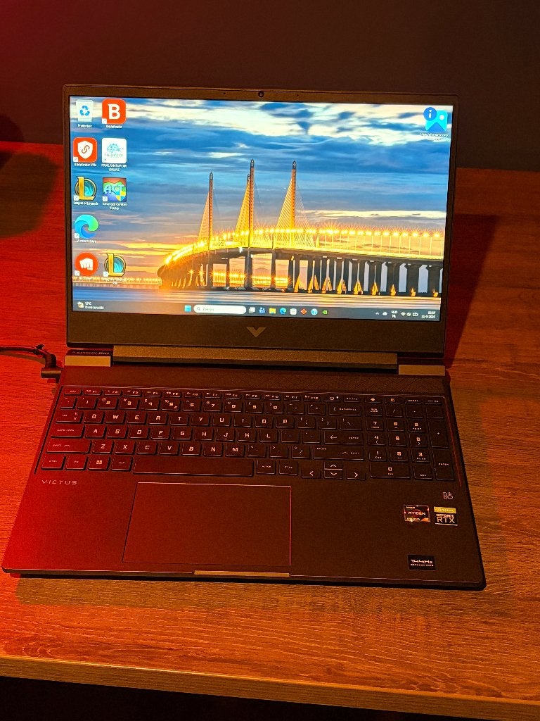 HP Victus (2023) 15-fb0573nd, Computers en Software, Ophalen, Met videokaart, HP >, Zo goed als nieuw