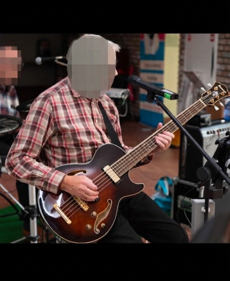 5 snarige bas Ibanez AGB205-DVS 12-02 Semi Hollow, Ophalen, Gebruikt, Elektrisch, 5-snarig