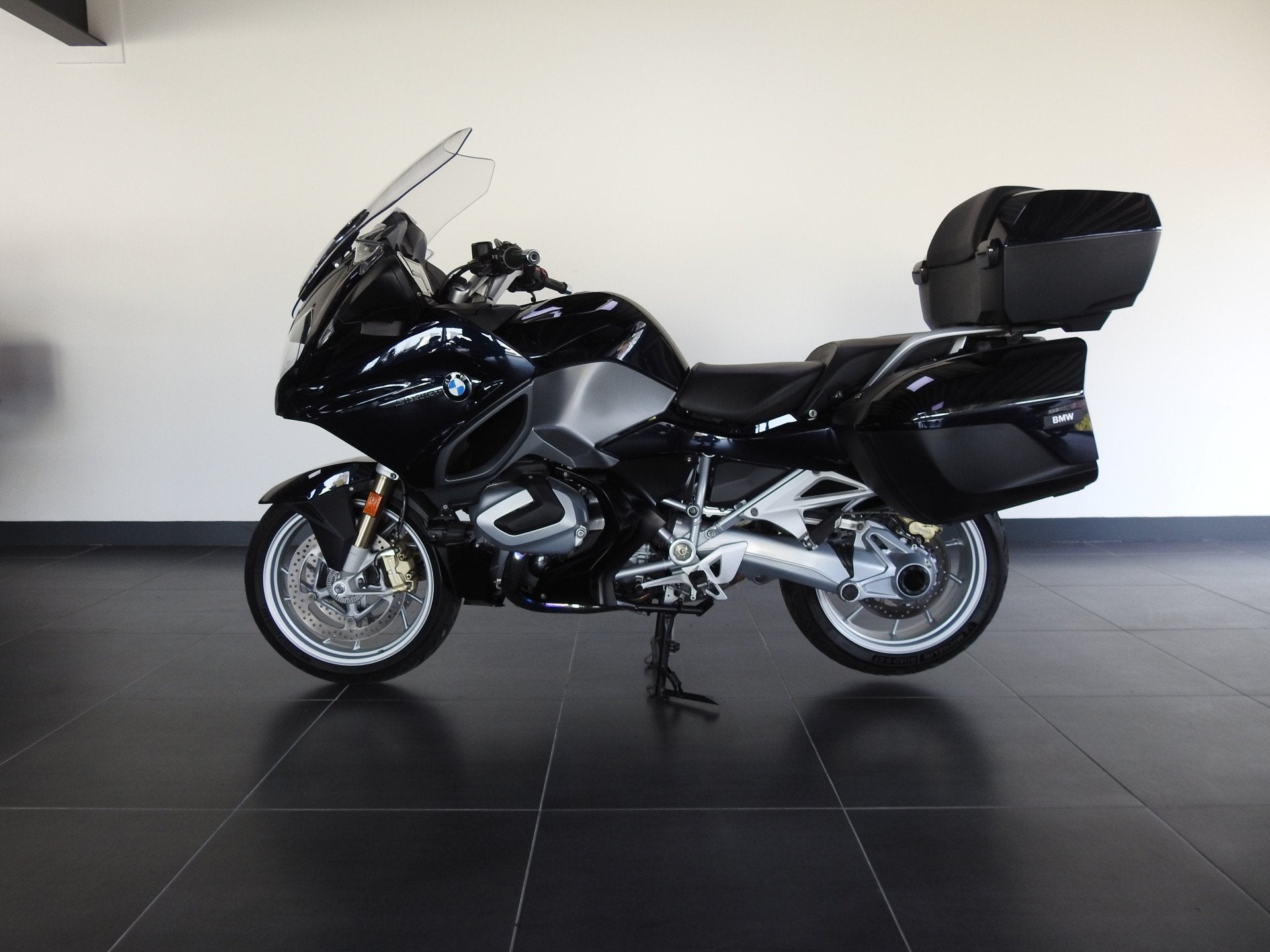 BMW R 1250 RT (bj 2018), Van 't Hoffstraat 21
2991XP  BARENDRECHT, NL, 1254 cc, Bedrijf, Dusseldorp Motorrad Barendrecht