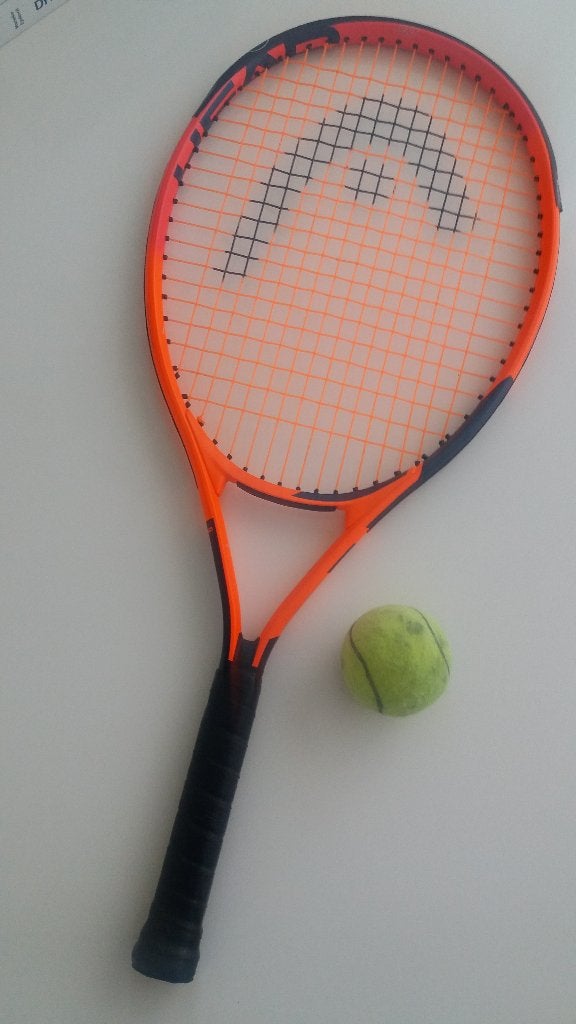 Tennisracket. Als nieuw. Gratis tennisbal., Sport en Fitness, Tennis, Ophalen of Verzenden, Zo goed als nieuw, Racket, Overige merken
