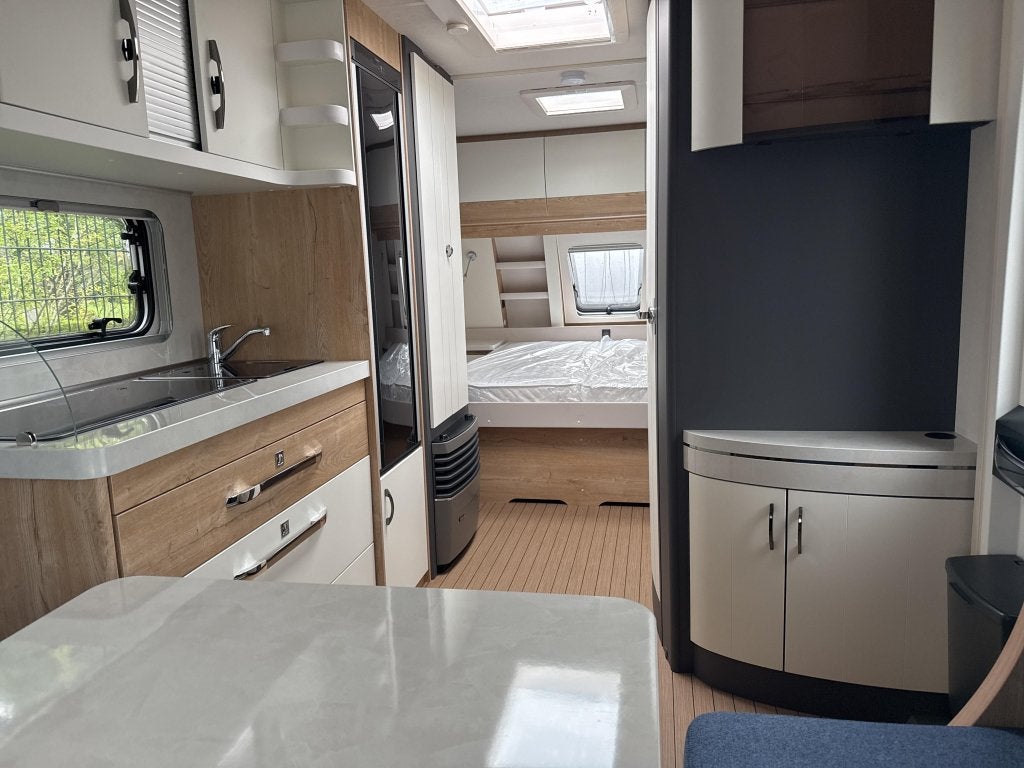 Hobby Excellent Edition 540 UFF Model 2027, Caravans en Kamperen, Schokbreker, Rondzit, Hobby, Bedrijf