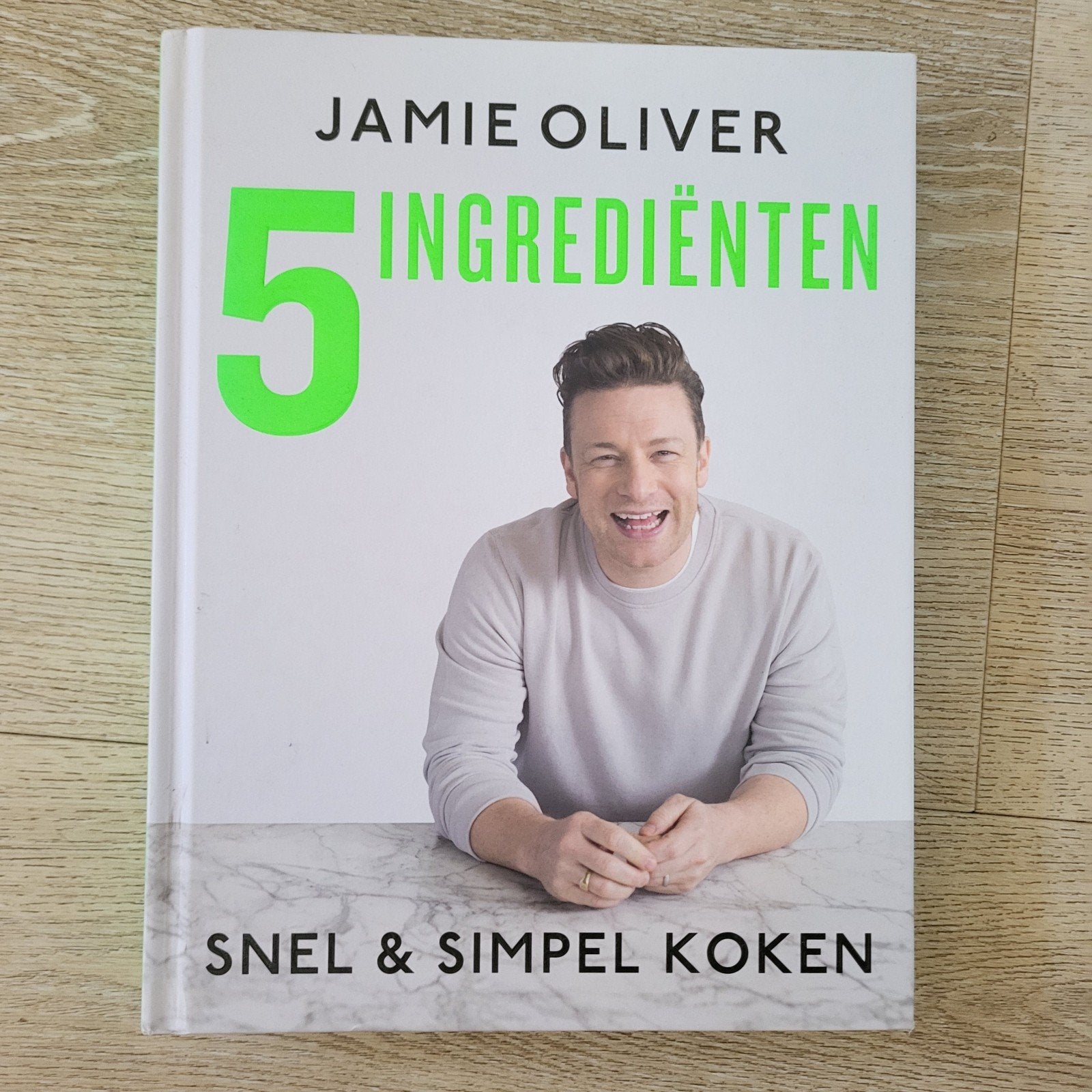Jamie Oliver - Jamie Oliver - 5 ingredienten, Ophalen of Verzenden, Zo goed als nieuw, Jamie Oliver