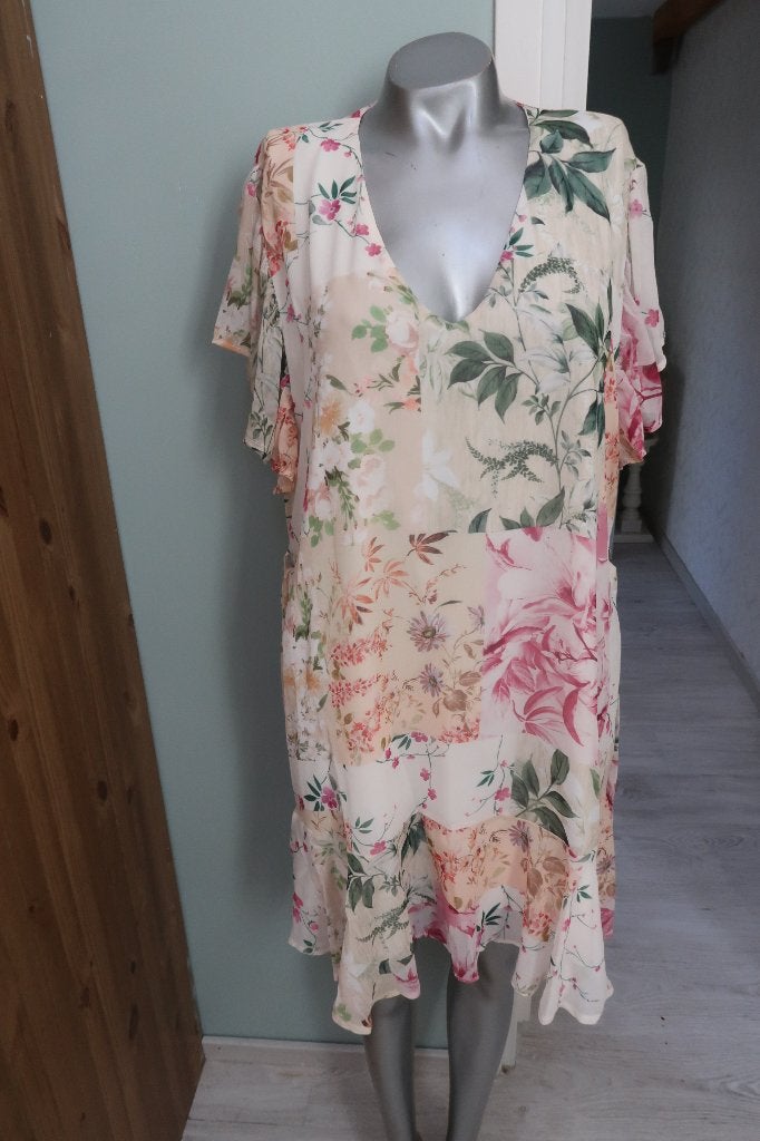 Nieuw Rinascimento prachtige jurk xl, Overige kleuren, Nieuw, Ophalen of Verzenden, Onder de knie