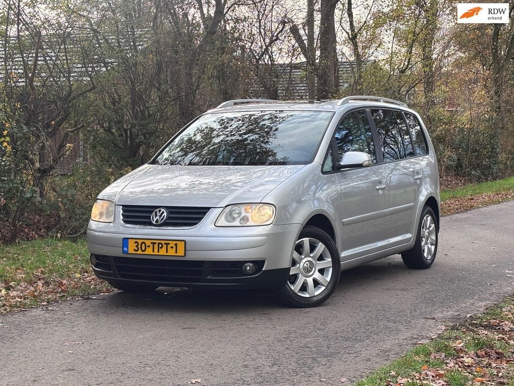 Volkswagen Touran 2.0-16V FSI Trendline | Airco + Cruise, Gebruikt, 4 cilinders, 1484 kg, Bedrijf