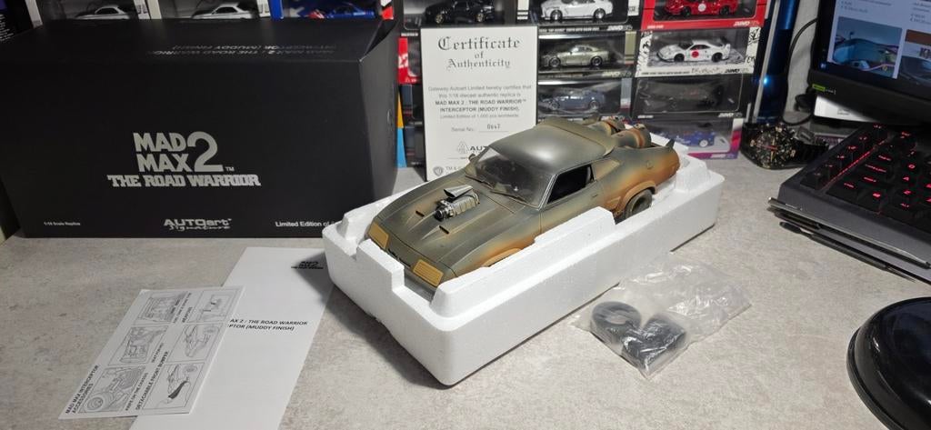 1:18 Ford Falcon XB interceptor Mad Max 2 AutoArt, Hobby en Vrije tijd, Modelauto's | 1:18, Zo goed als nieuw, Auto, Autoart, Ophalen of Verzenden