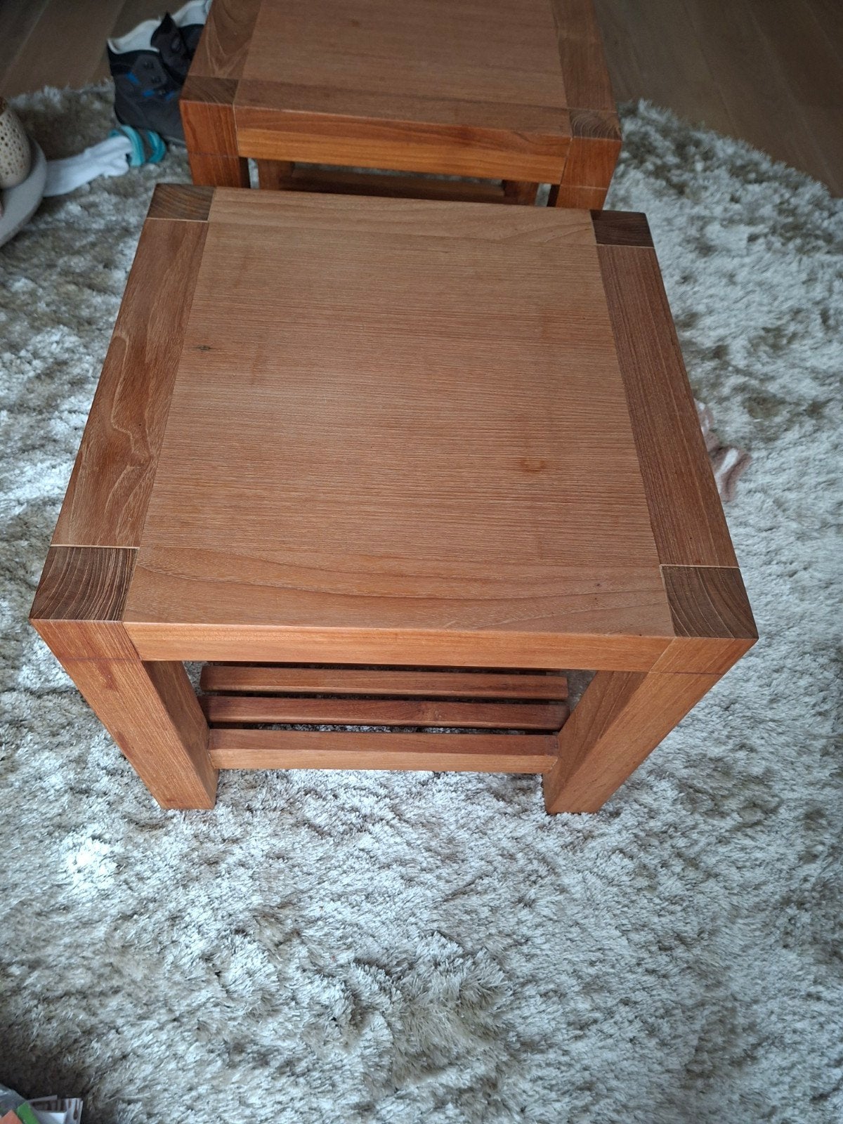 2 onbehandelde teakhouten salontafels, 40x40x45 cm, Ophalen, Minder dan 50 cm, Gebruikt, Minder dan 50 cm