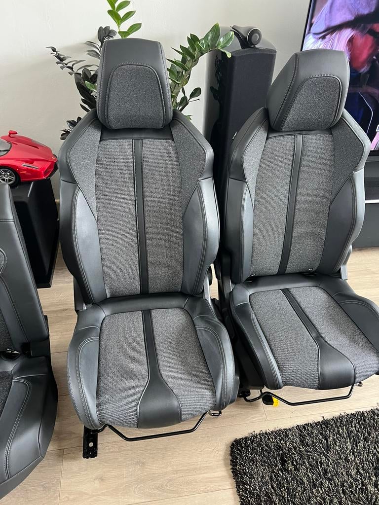 Compleet interieur Peugeot 3008 half leer  van 2020, Auto-onderdelen, Ophalen of Verzenden, Nieuw, Peugeot