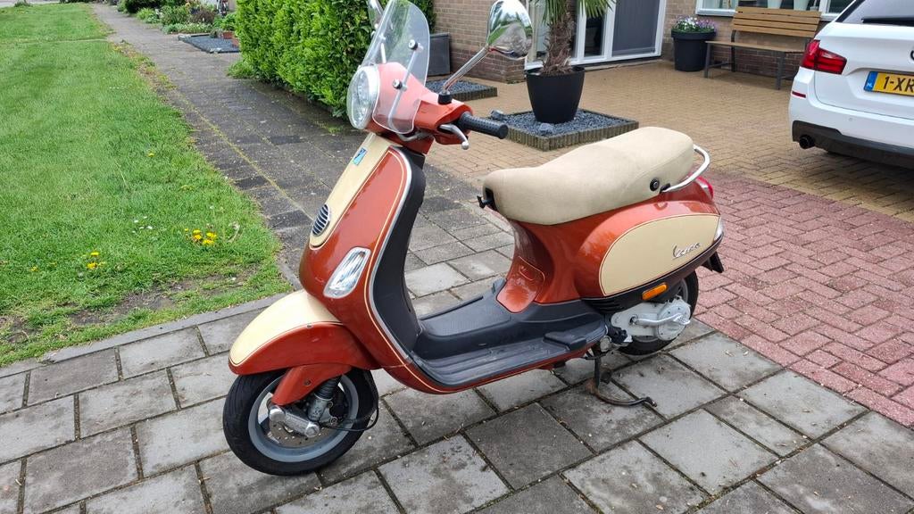 Vespa LX 50 Scooter - Zo goed als nieuw, Maximaal 45 km/u, Ophalen of Verzenden, Zo goed als nieuw, Benzine
