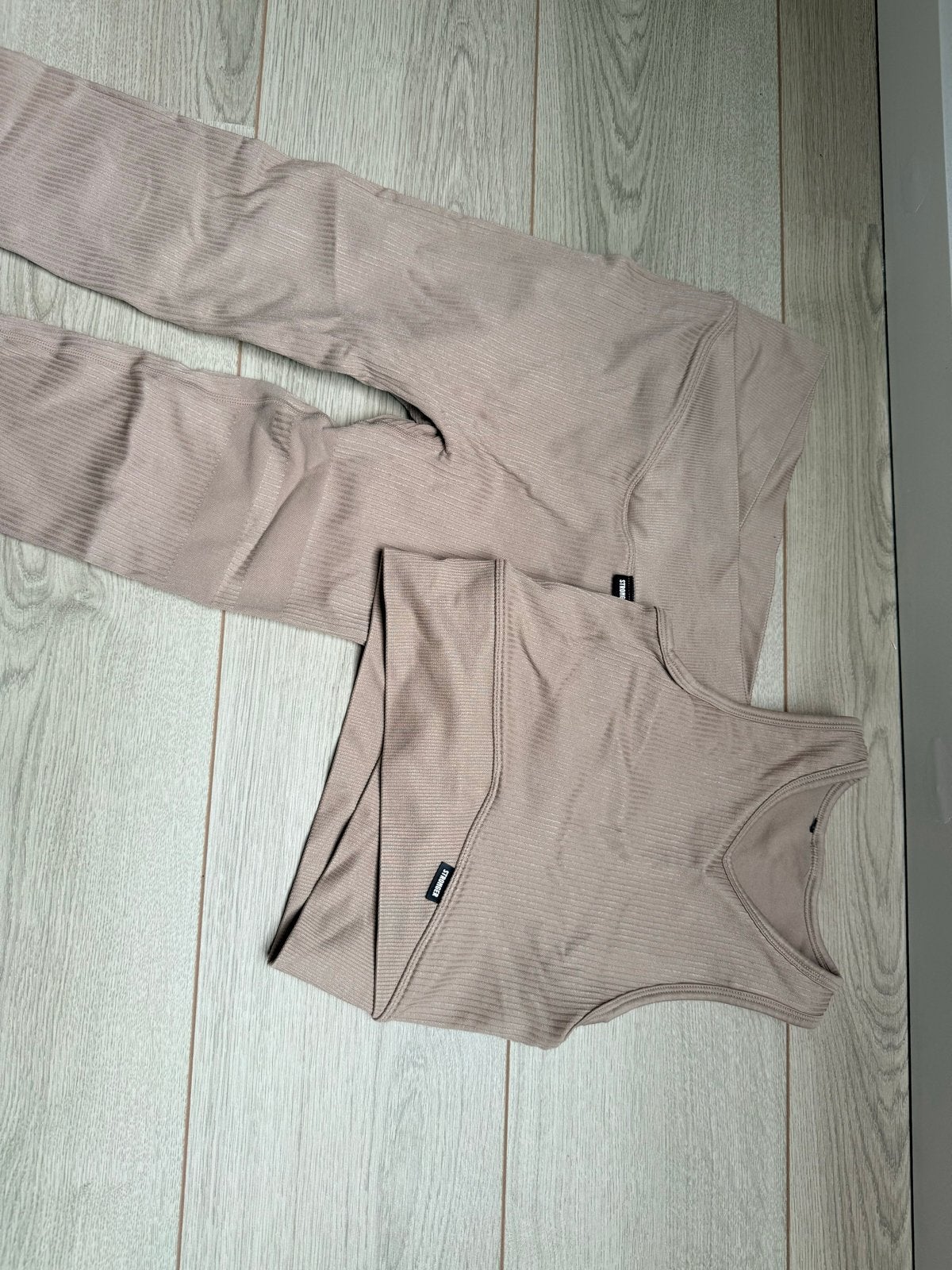 Stronger sportset: legging (S) en top (XS), Kleding | Dames, Sportkleding, Ophalen of Verzenden, Zo goed als nieuw, Maat 36 (S)