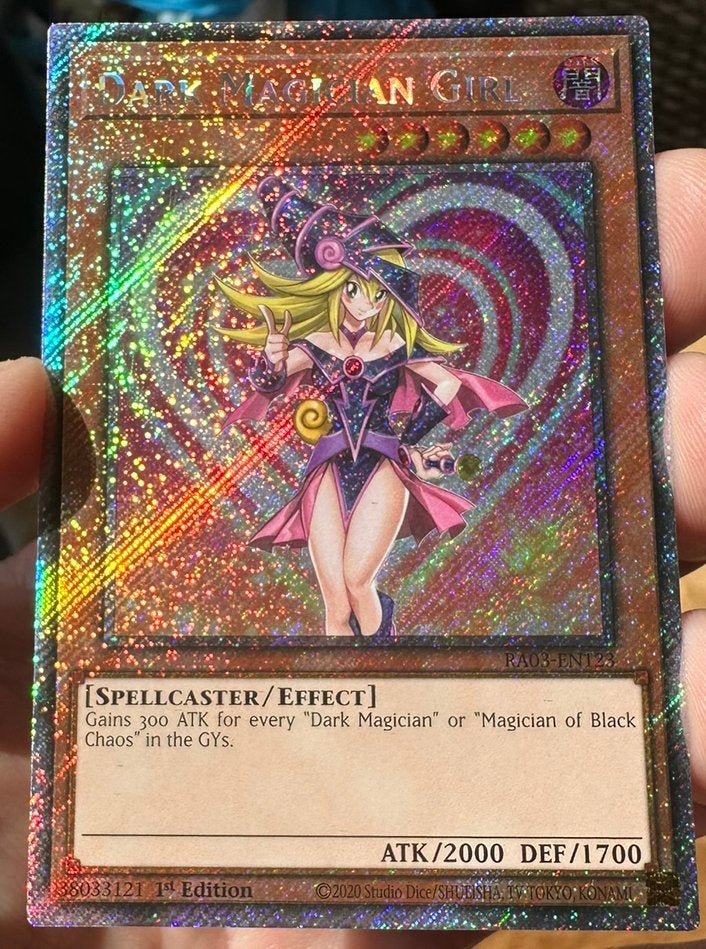 Yu-Gi-Oh! Dark Magician Girl RA03 1st Edition Mint !, Ophalen of Verzenden, Zo goed als nieuw, Losse kaart, Foil